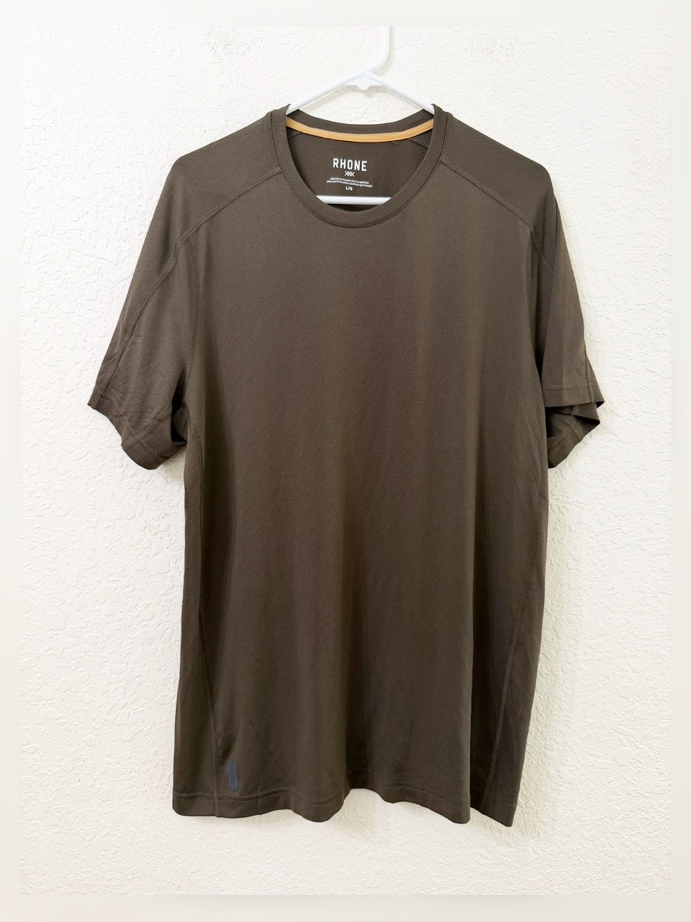 Rhone - Invictus Training Tee Shirt - L